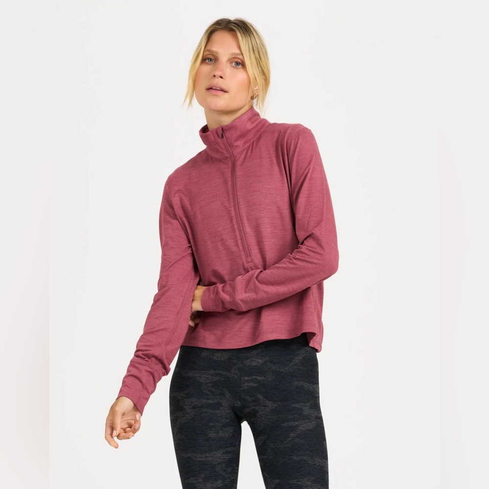 Vuori Crescent Half Zip pullover